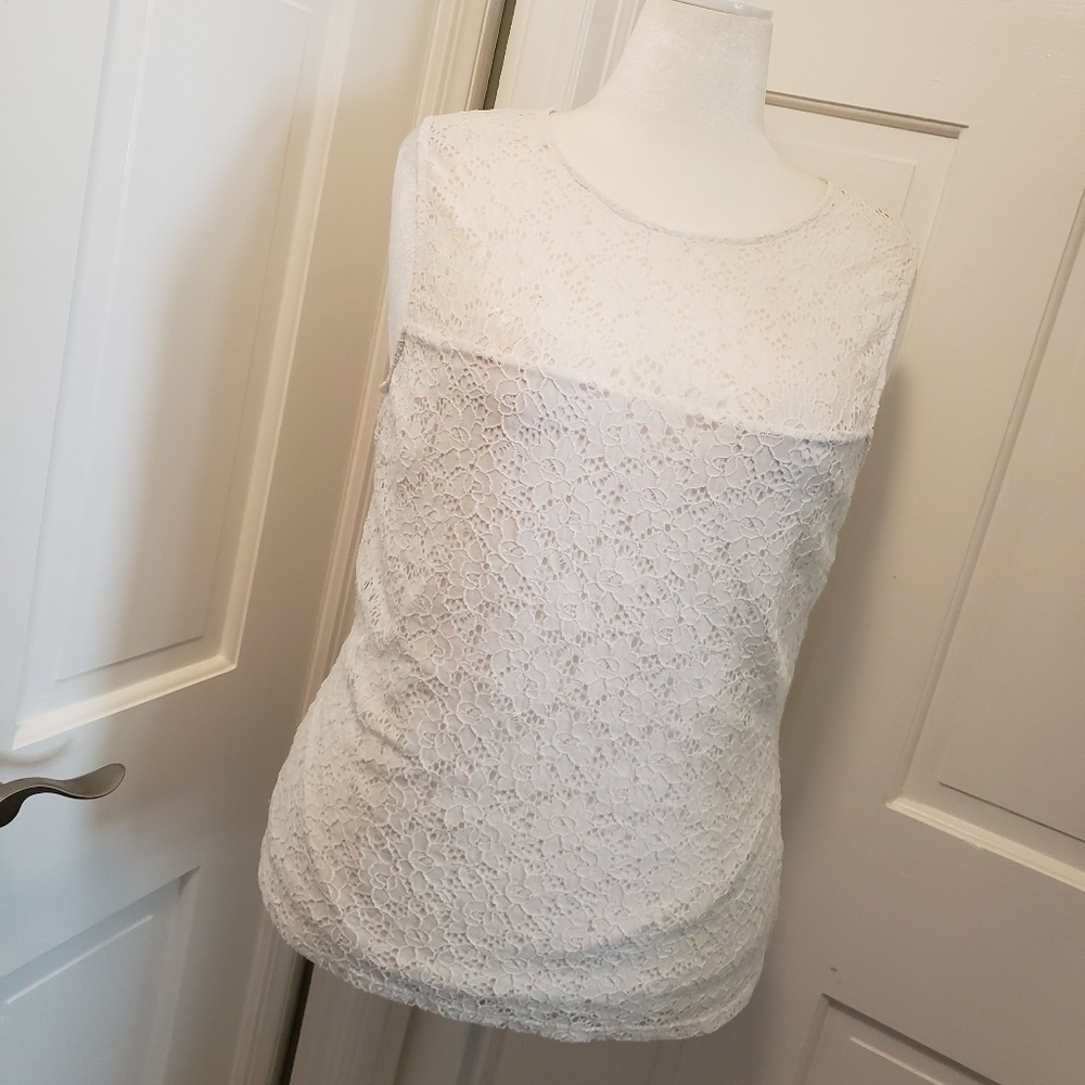 Laundry by Shelli Segal White Eyelet Top size XL, classic casual